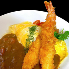 画像をギャラリービューアに読み込む, オムカレーライス(唐揚げ or エビフライ) / Omurice Curry Rice (Japanese curry rice topped with or wrapped in a fluffy omelet) ※20%OFF
