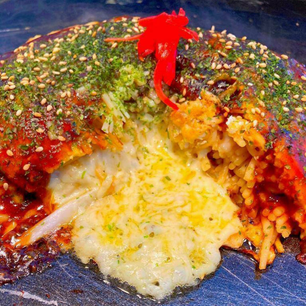 広島風お好み焼き-チーズそば / Okonomiyaki of Hiroshima style -Cheese special-